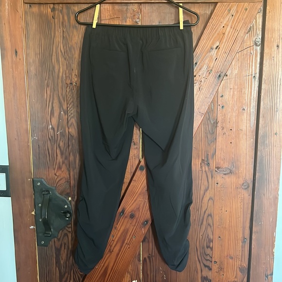 Athleta Crop Pant - Picture 2 of 6